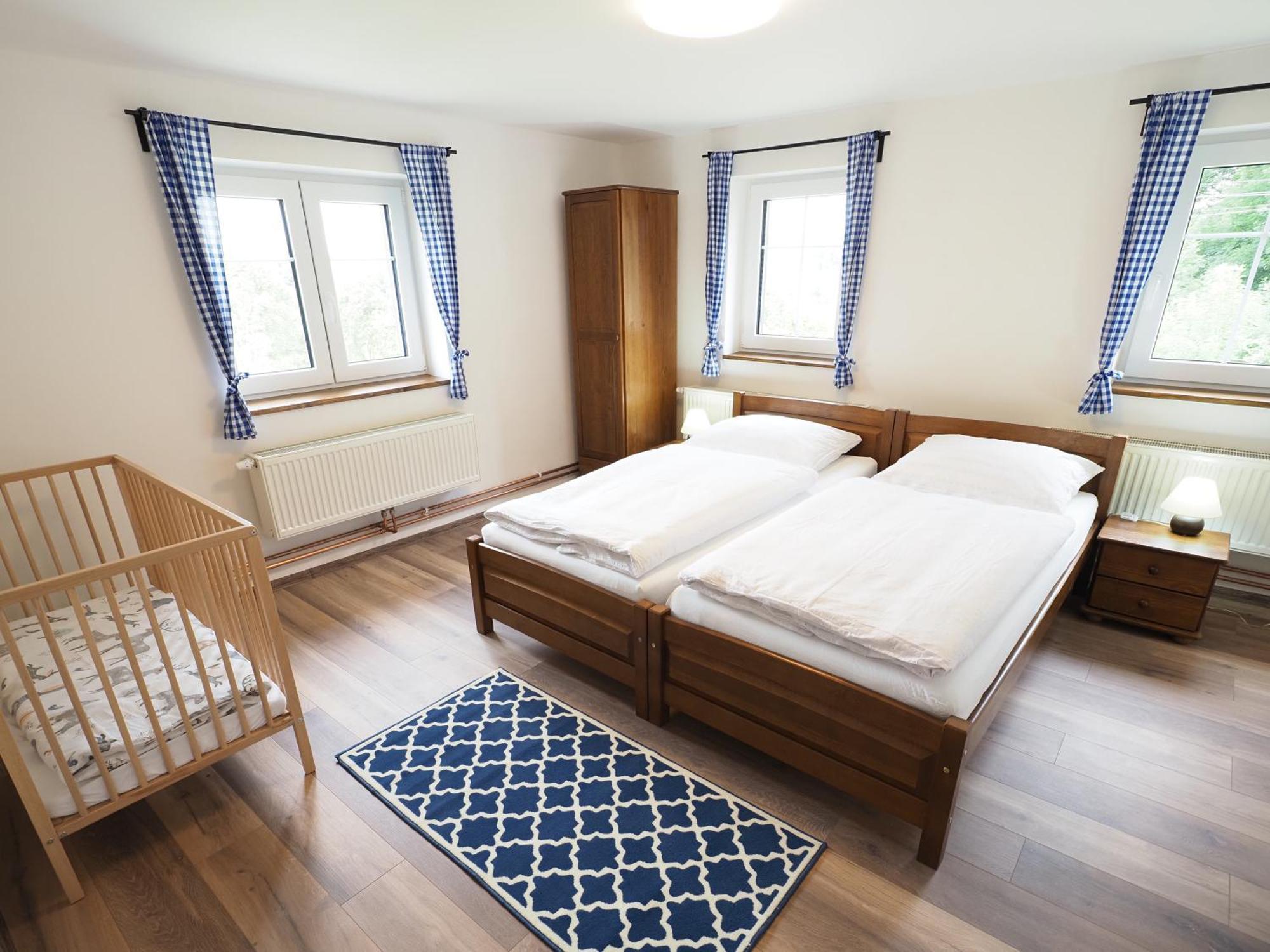 Holiday home U Tri Cest Krasna Lipa