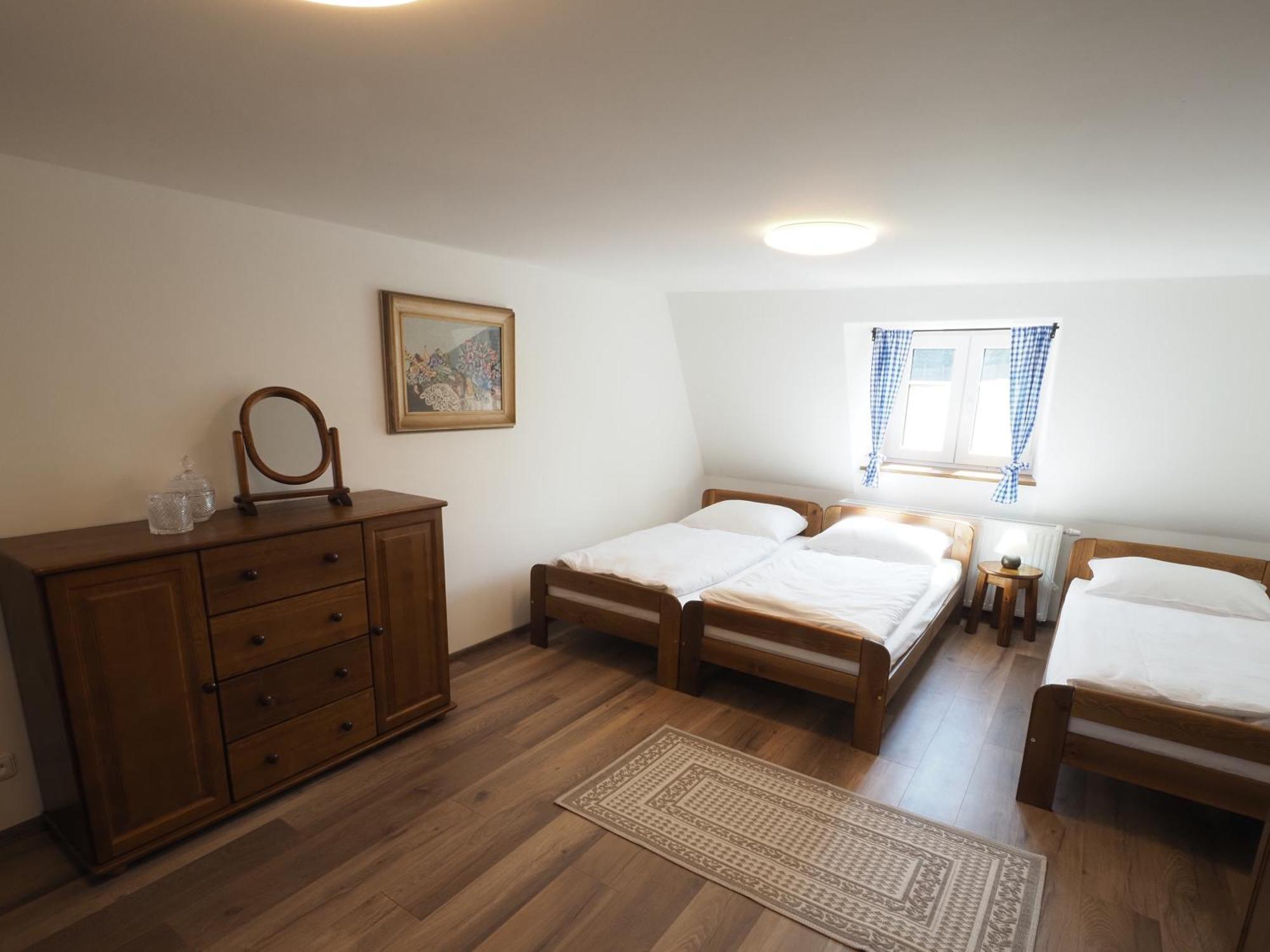 Holiday home U Tri Cest Krasna Lipa